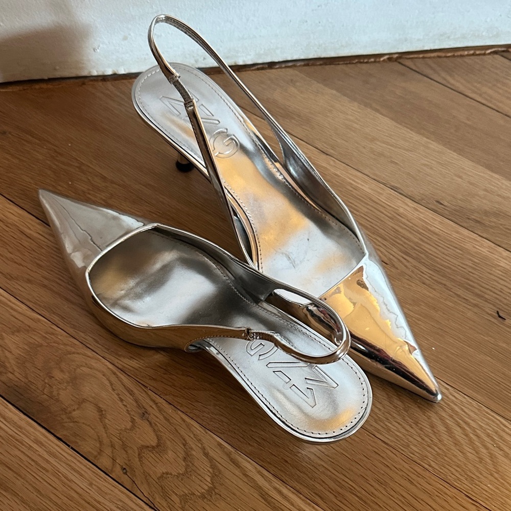 Mango size 9 Metallic Silver Pointed Heels